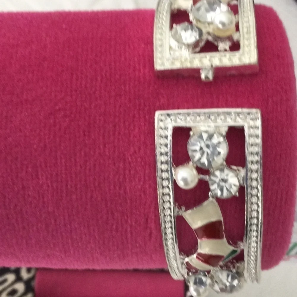 Christmas Holiday Bracelet and Pierced Earrings